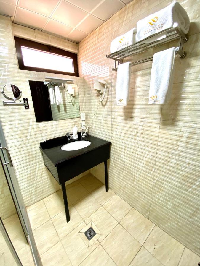 Zemalex Hotel Addis Ababa Ngoại thất bức ảnh